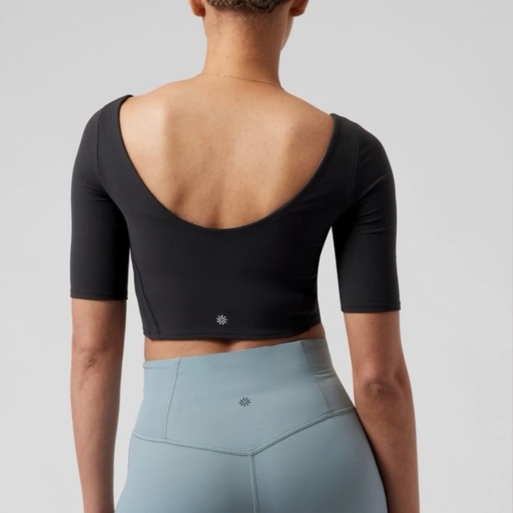 Like New Athleta Exhilarate Crop Top A-C